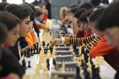 Niños participantes en el Festival Internacional de Ajedrez de Ourense.