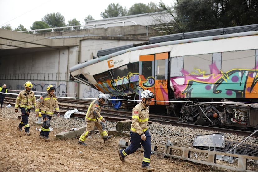 Muere un maquinista del tren de Rodalies que chocó contra un muro en ...