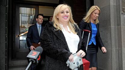 La actriz australiana Rebel Wilson, el pasado viernes al salir de los juzgados.