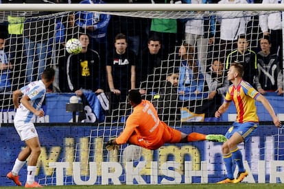 Kameni se marca en propia puerta ante Cheyshev.