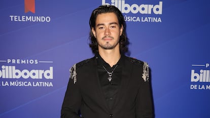 Manuel Masalva en la alfombra roja de los premios Bilboard de la música latina en Coral Gables, Florida, en 2021.