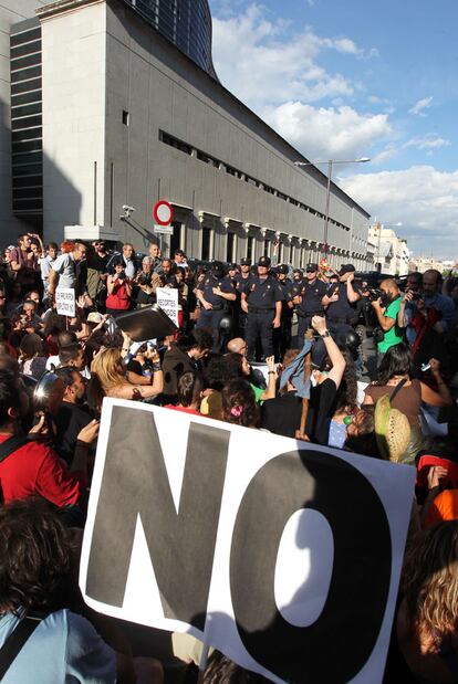 Concentracin del 15-M frente al Congreso de los Diputados en Madrid el pasado junio.