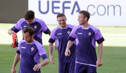Joaquín entrena con sus compañeros del Fiorentina en el Sánchez Pizjuán.