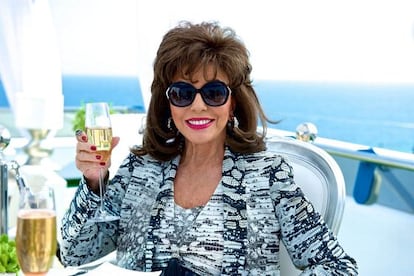 Joan-Collins-as-Crystal-Hennessey-Vass-in-Benidorm