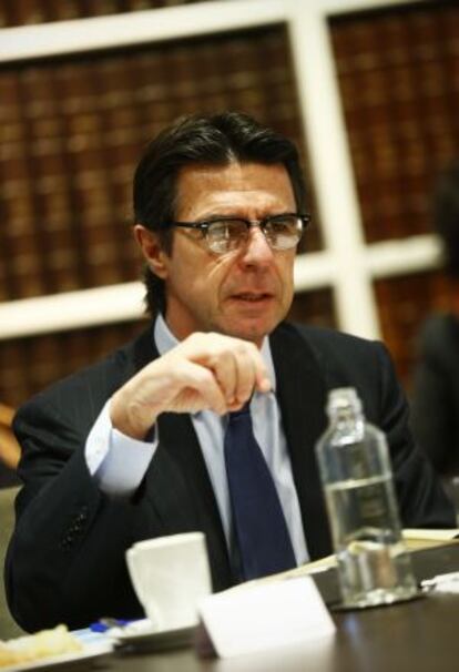 El ministro de Industria, José Manuel Soria, en un acto organizado por EL PAÍS