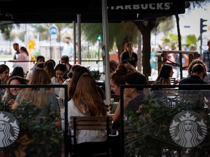 Una terraza de una cafetería, en San Sebastián.