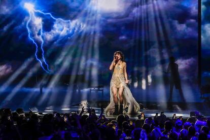 Alice Wonder en el escenario del Benidorm Fest 2023 con ‘Yo quisiera’.