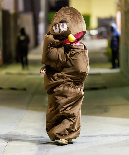 While leaving the taping of the 'Jimmy Kimmel Live' show in February, Katy Perry was photographed wearing a giant poop costume.