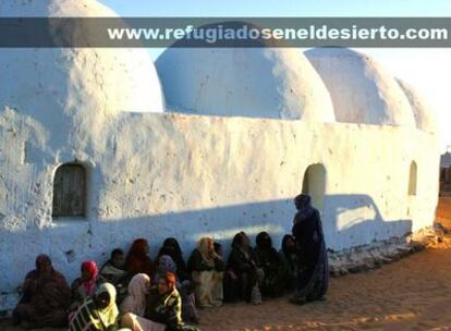 <i>Y ahora qué hacemos</i>, fotografía de la exposición <i>Refugiados en el desierto</i>.