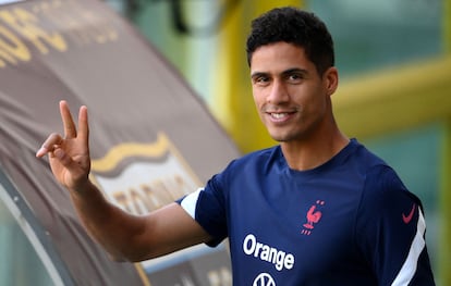 Raphaël Varane durante un entrenamiento de Francia en Turín.