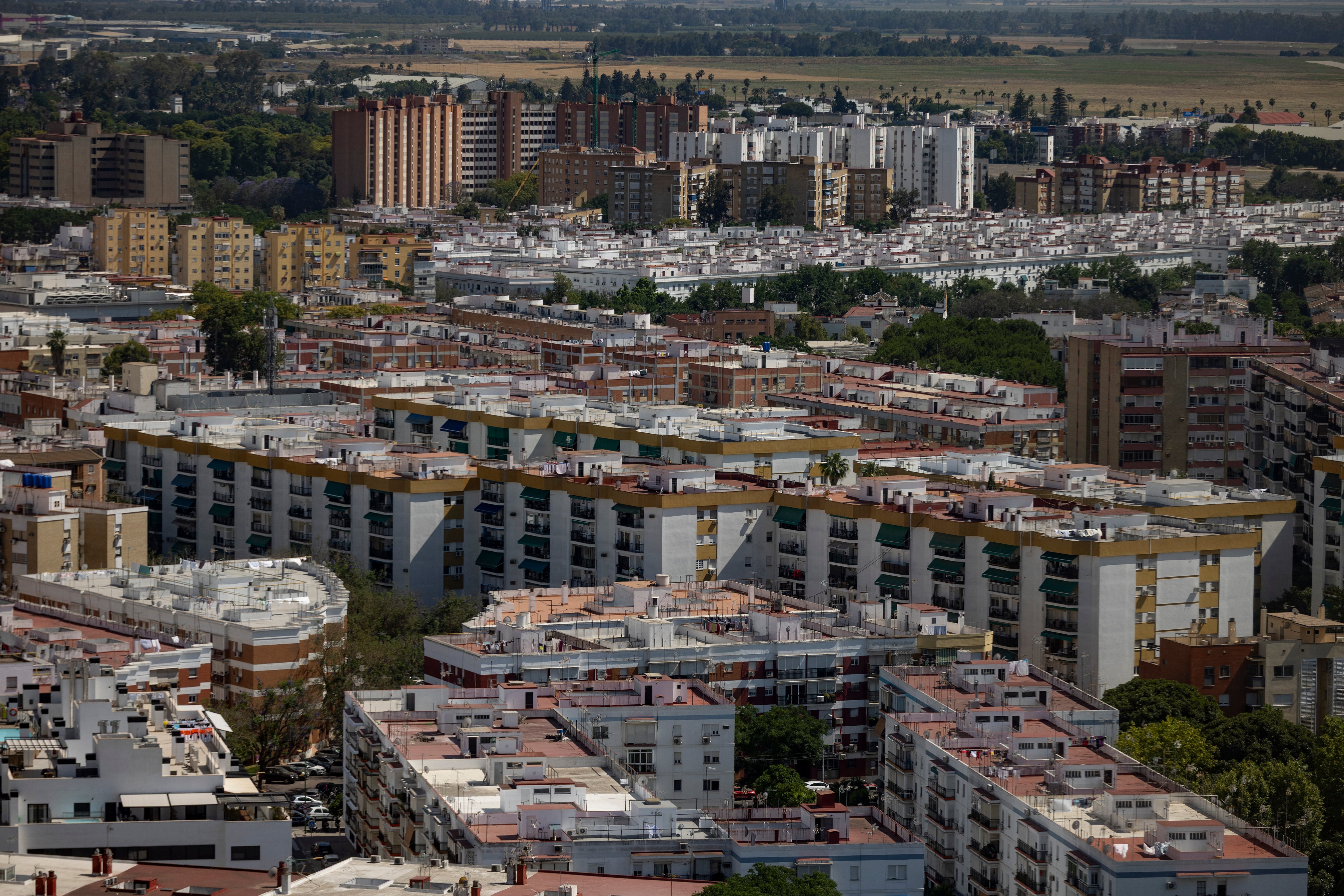 Viviendas en Sevilla vistas desde el hotel Eurostar Torre Sevilla.
