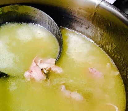 DELICIOSO CALDO (SALSA) QUE ACOMPAÑA A LAS VIEJAS / CAPEL