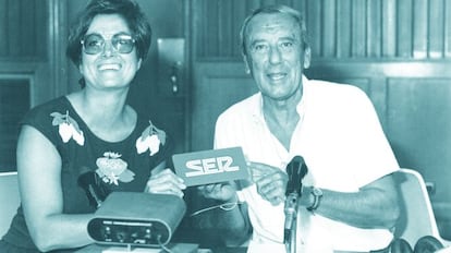 Carmen P&eacute;rez de Lama y Joaqu&iacute;n Prat, dos de las voces m&aacute;s carism&aacute;ticas de Radio Madrid en los a&ntilde;os 60.