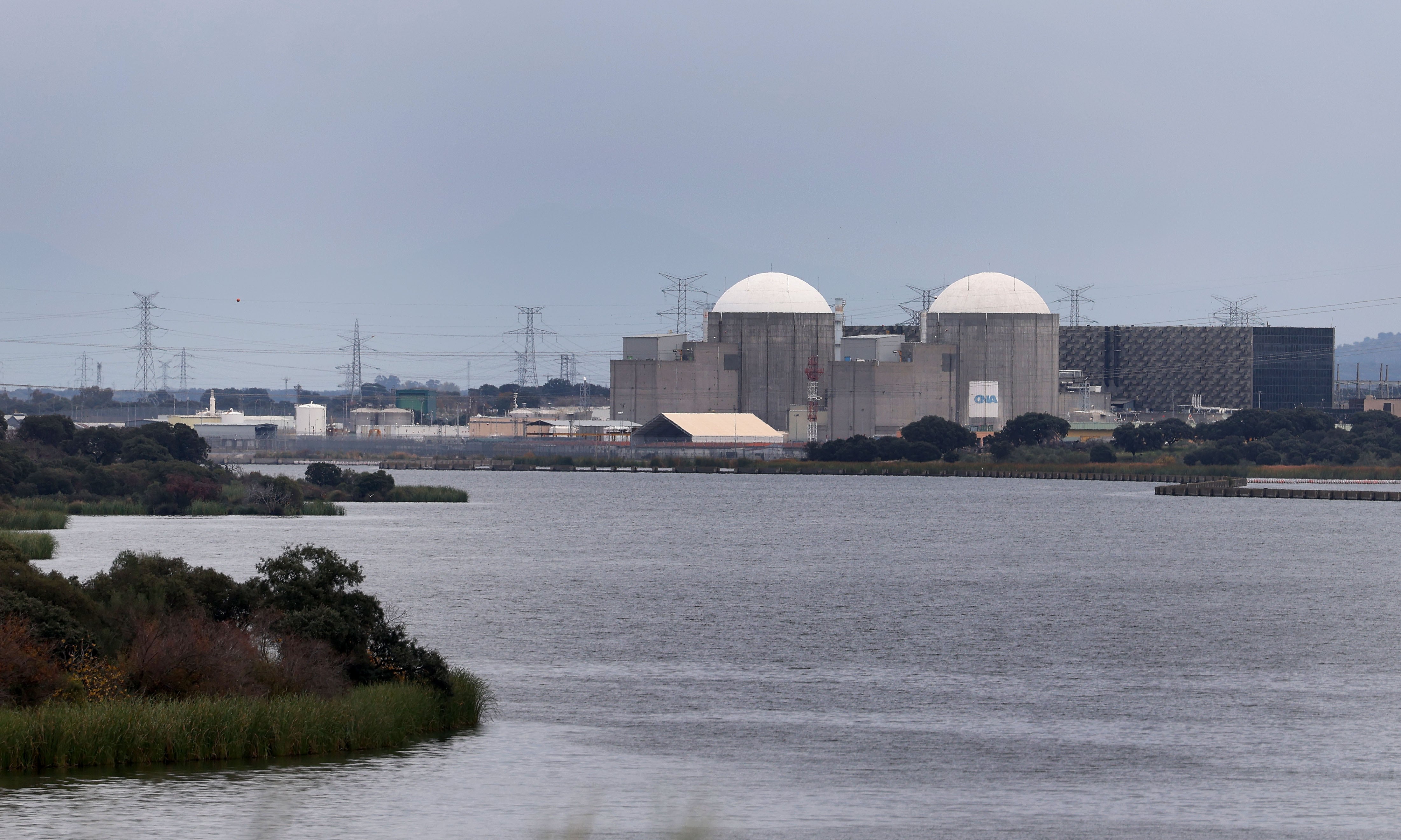 Una delegación de eurodiputados analizará las consecuencias del cierre de Almaraz
