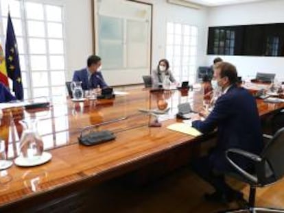 Reunión en febrero del presidente del Gobierno, Pedro Sánchez, con el CEO de Airbus, Guillaume Faury.