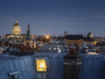 Panorámica de París, donde Oscar de la Renta abrirá una nueva tienda, con el Panteón y el Observatorio de la Sorbona al fondo. 