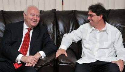 Miguel Ángel Moratinos y Bruno Rodríguez, ministros de Exteriores de España y Cuba.