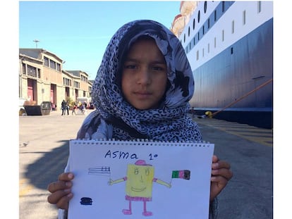 Asma, de 10 anos, do Afeganistão: "Na direita: a bandeira do meu país. Na esquerda, da Grécia, onde eu vivo hoje. E no meio o Bob Esponja, que é o meu desenho favorito. Mas eu não assisto mais, porque não tem TV aqui no porto".