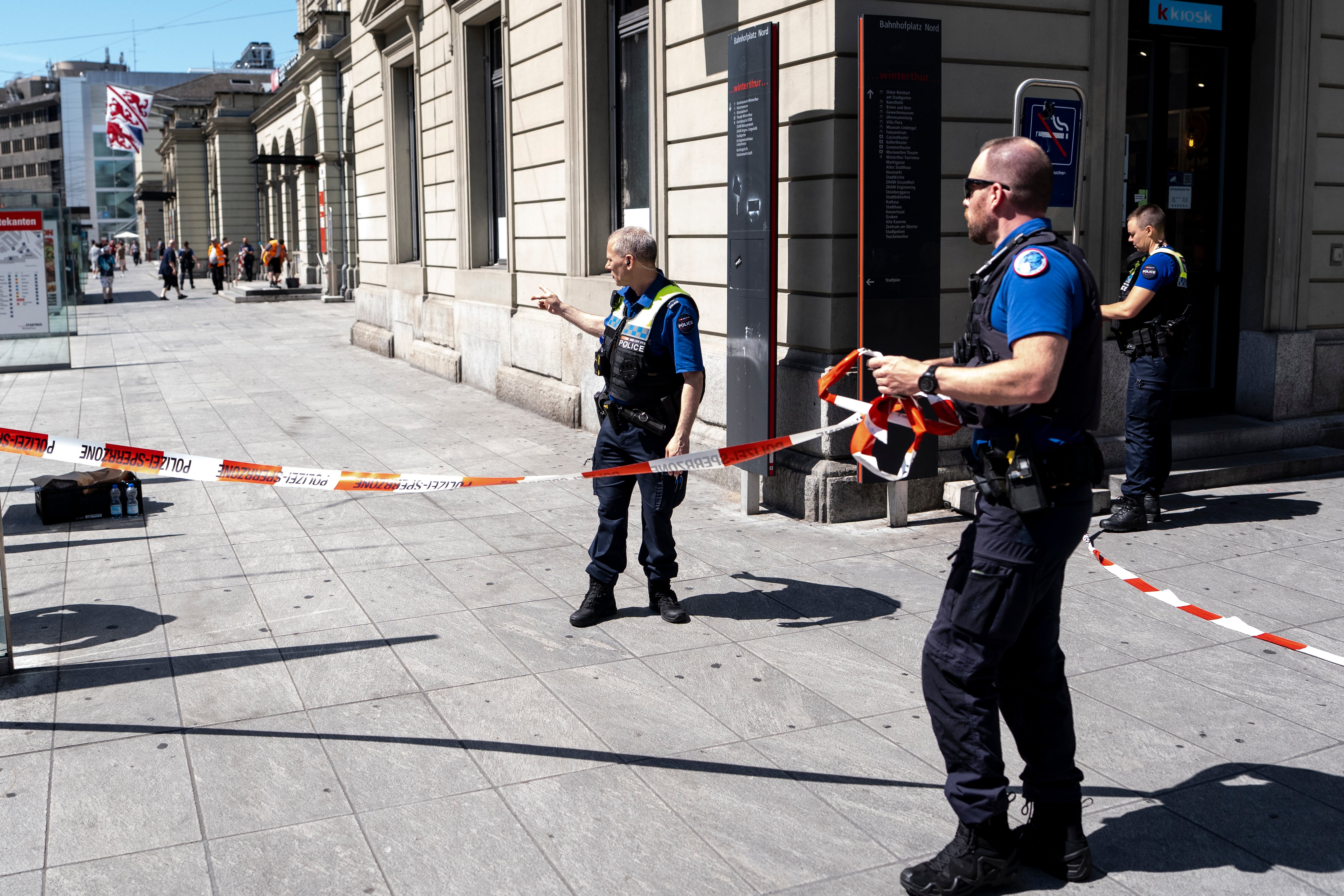 Tres personas heridas en un ataque con arma blanca en una estación de tren en Suiza