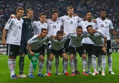 La selección alemana posa antes de enfrentarse a Israel en un partido amistoso.