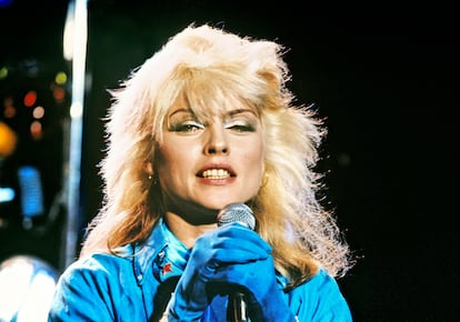 Debbie Harry durante un concierto en Londres en 1978.
