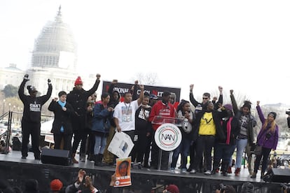 En Washington se han congregado los familiares de víctimas como Eric Garner, Michael Brown, Tamir Rice, Akai Gurley y Trayvon Martin. Desde un estrado abarrotado, no lejos de la Casa Blanca, todos ellos han reclamado justicia