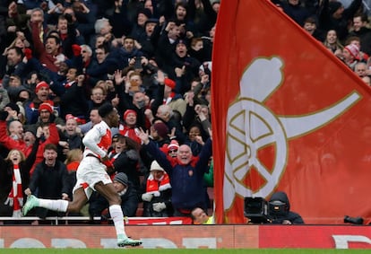 Welbeck celebra el gol del triunfo. 