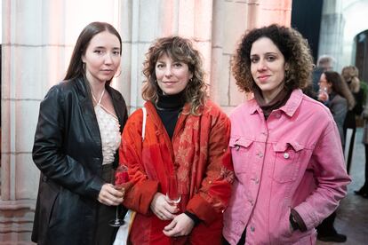 Desde la izquierda, las escritoras Anna Pacheco, Alba Muñoz y Berta García. 