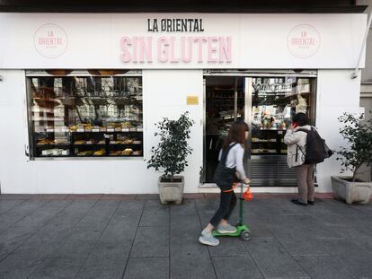 La Oriental, local especializado en magdalenas caseras sin gluten ubicado en la calle de Ferraz, en Madrid.
