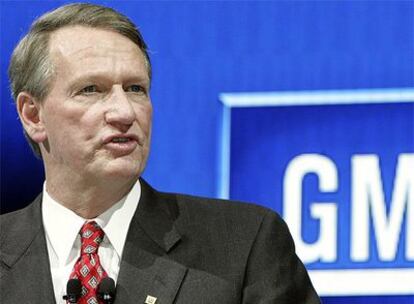 El presidente de General Motors, Rick Wagoner, se ha visto obligado a dimitir para que la empresa que dirigía pueda hacer frente a las ayudas del Gobierno