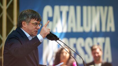 El expresidente de la Generalitat y candidato de Junts para las elecciones catalanas del 12 de mayo, Carles Puigdemont, en un acto el sábado en Els Banys i Palaldà (Francia). EFE/David Borrat