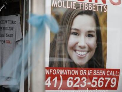 La muerte violenta de una joven, supuestamente a manos de un sin papeles , se tornó en artillería para alimentar el discurso contra la inmigración de la derecha, que arrebató el duelo a un pequeño pueblo rural de Iowa
