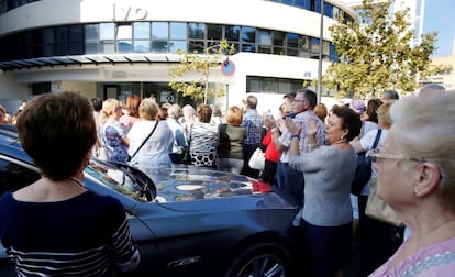 Concentraci&oacute;n ante el Instituto Valenciano de Oncologia (IVO).