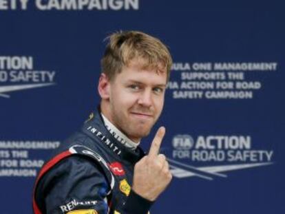 Vettel celebra su primera posición en Suzuka.