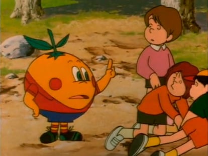 Naranjito, mascota del Mundial de 1982, en una escena de la serie 'Fútbol en acción', coproducción hispanojaponesa de BRB International y Nippon Animation, emitida en Televisión Española.