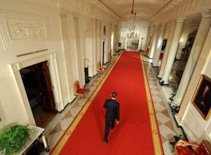 Obama, el lunes por la noche en la Casa Blanca después de dar su primera conferencia de prensa.