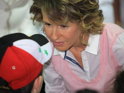Asma el Asad, en una visita a deportistas sirios en 2010.