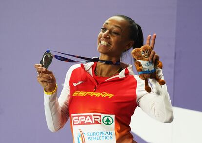 Peleteiro, feliz con su medalla de plata.