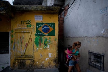 Uma rua na Rocinha.