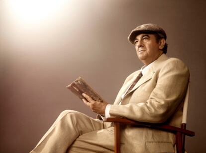 Plácido Domingo, en el papel de Pablo Neruda. © ART STREIBER
