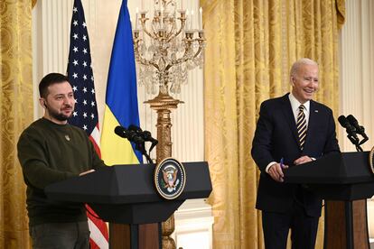 Zelenski (izquierda) y Joe Biden, durante su conferencia de prensa conjunta en la Casa Blanca, este miércoles en Washington. 