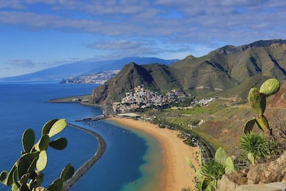 La playa de Las Teresitas (Tenerife).