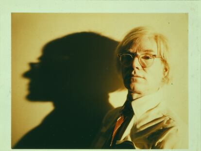 Andy Warhol, en una imagen de la serie documental 'Los diarios de Andy Warhol'.