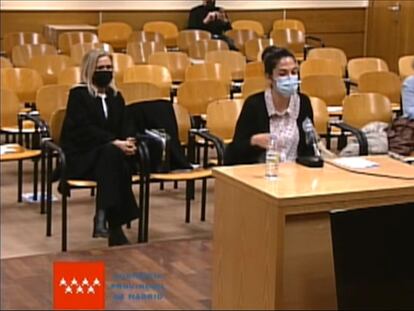 El banquillo de los acusados del 'caso máster': desde la izquierda, Cristina Cifuentes, Cecilia Rosado y María Teresa Feito.