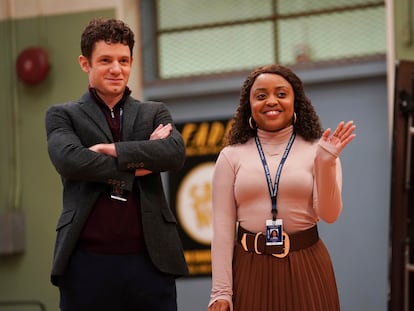 Chris Perfetti y Quinta Brunson en una escena de 'Abbott Elementary'