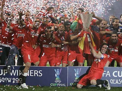 El Sevilla celebra su victoria frente al Espanyol en la final de la Copa de la UEFA en 2007.