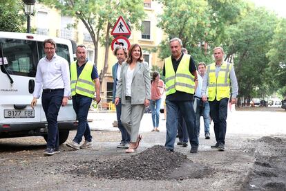 La alcaldesa de Valencia, María José Catalá, visita unas obras en la ciudad este lunes.