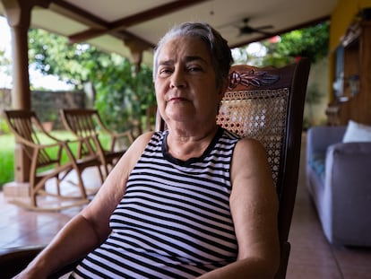 Josefina ‘Pinita’ Gurdián abuela de Támara Dávila, presa política por “conspiración para cometer menoscabo a la integridad nacional” en  la prisión de El Chipote, en Managua. 