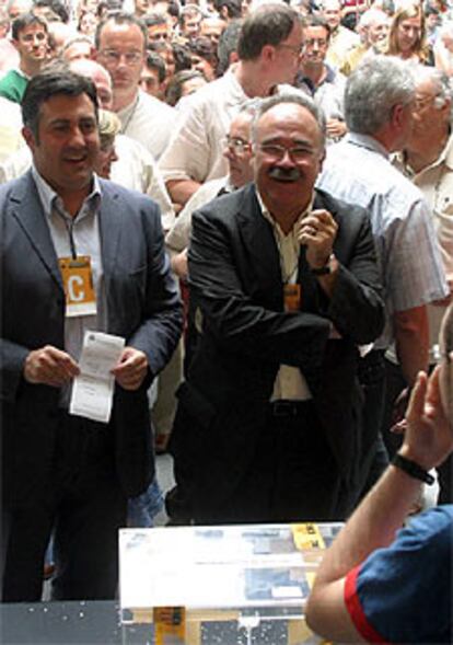 Puigcercós, a la izquierda, y Carod, en el congreso de ERC.