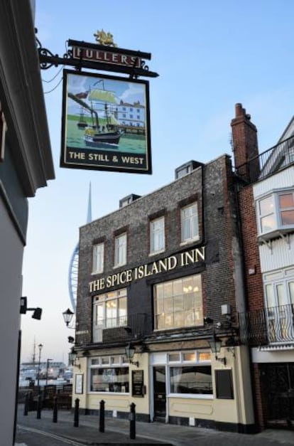 Pubs cercanos al puerto de Portsmouth, en la costa sur de Inglaterra.